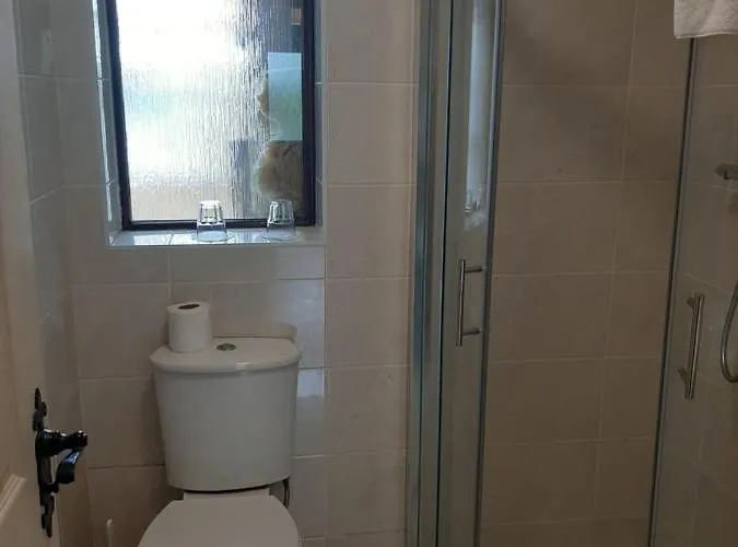 Johnny B's 3* 巴利博菲