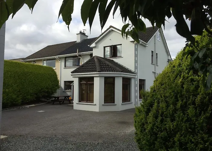 住宿加早餐酒店 Johnny B's 巴利博菲